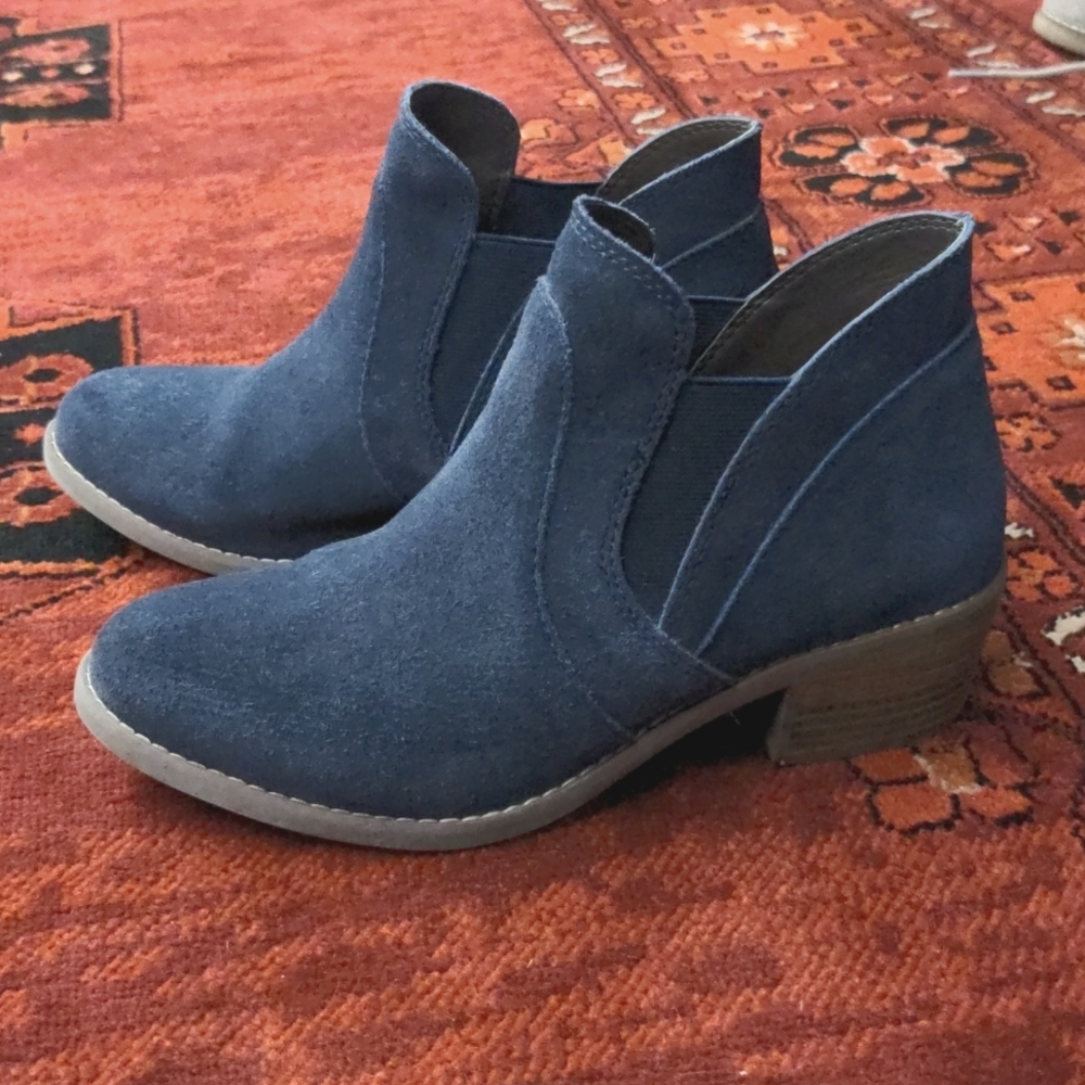 Me Too Deep Blue Ankle Booties